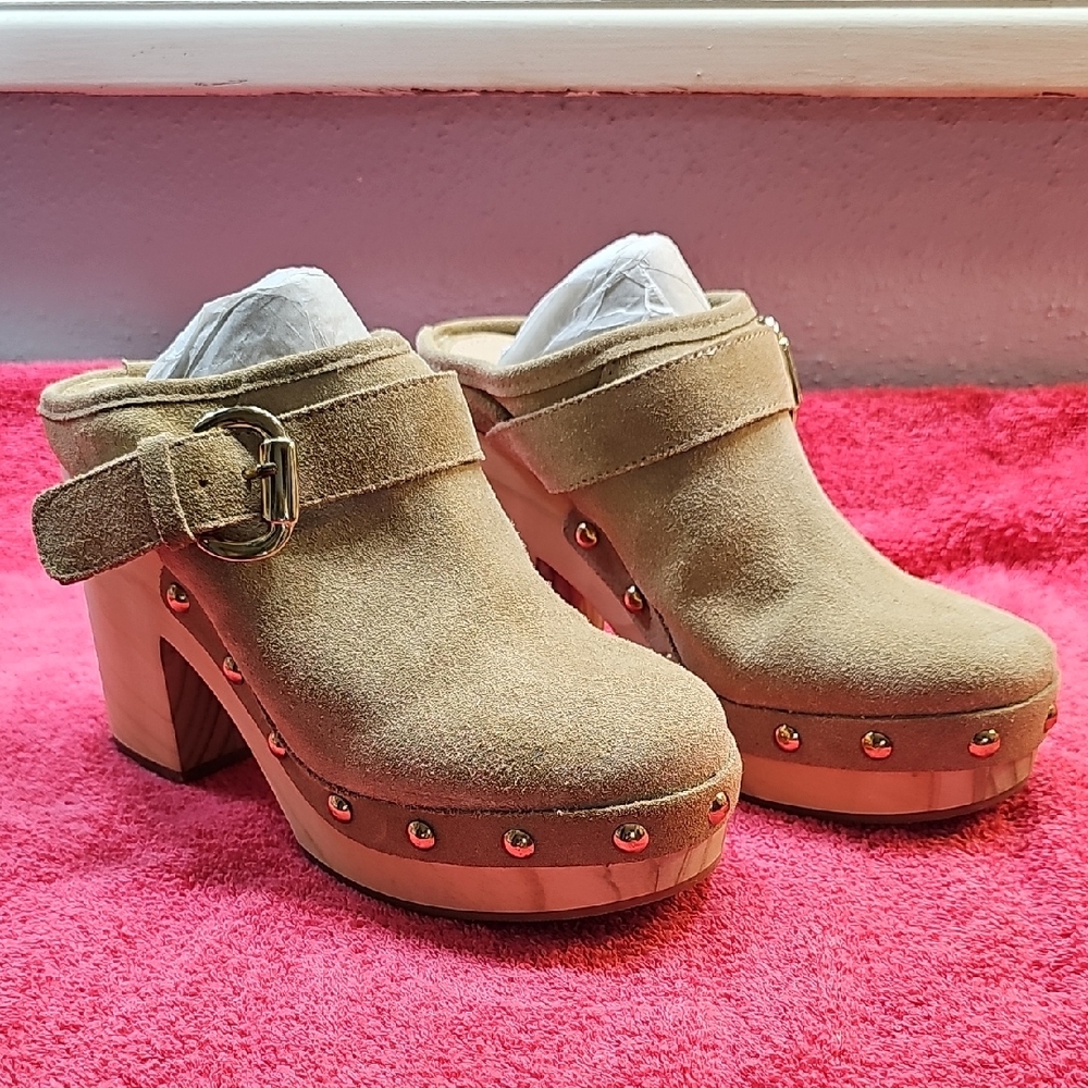 Steve Madden Tan Suede Mules with Buckle
